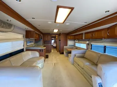 2006 Winnebago Vectra photo 13