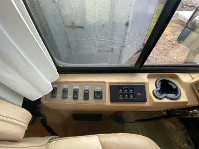 2006 Winnebago Vectra photo 49