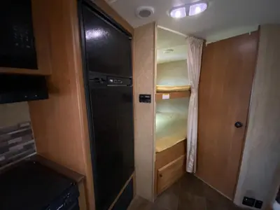 2014 CrossRoads RV Sunset Trail Super Lite photo 18