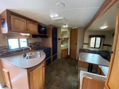 2014 CrossRoads RV Sunset Trail Super Lite photo 9