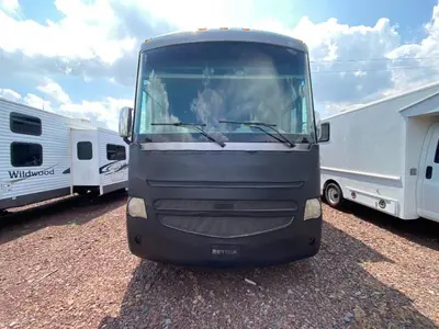 2014 Winnebago Adventurer photo 3