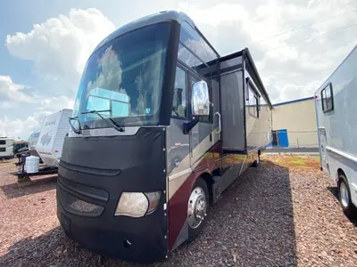 2014 Winnebago Adventurer photo 4