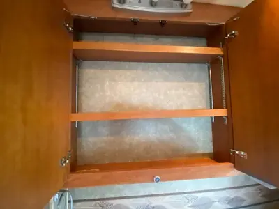 2014 Winnebago Adventurer photo 43
