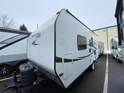 2015 Forest River RV Flagstaff Micro Lite photo 4