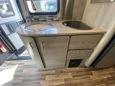 2016 Renegade Villagio photo 19
