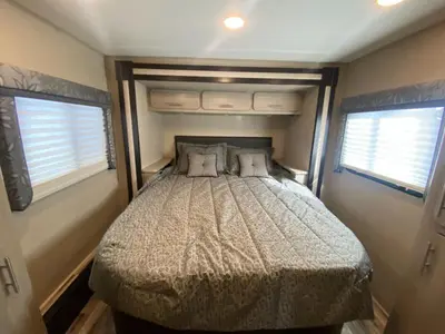 2016 Renegade Villagio photo 38