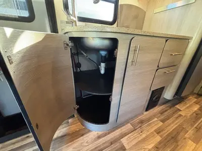 2016 Renegade Villagio photo 21