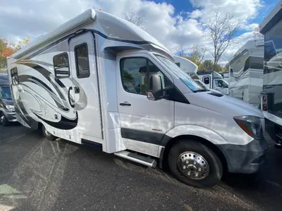 Used 2016 Renegade Villagio 25QRS