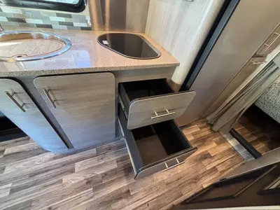 2016 Renegade Villagio photo 23
