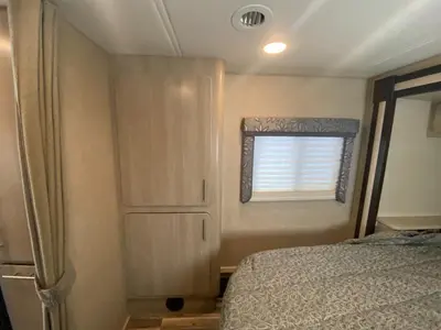 2016 Renegade Villagio photo 38