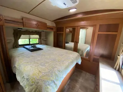 2017 CrossRoads RV Sunset Trail Grand Reserve photo 37