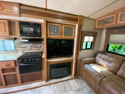 2017 CrossRoads RV Sunset Trail Grand Reserve photo 23
