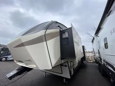 2017 Keystone RV Cougar photo 4