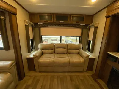 2017 Keystone RV Cougar photo 33