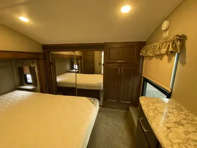 2017 Keystone RV Cougar photo 44