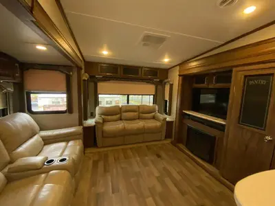2017 Keystone RV Cougar photo 18