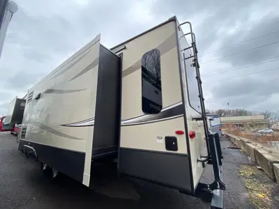 2017 Keystone RV Cougar photo 7