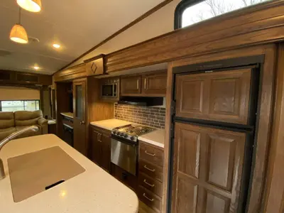 2017 Keystone RV Cougar photo 25