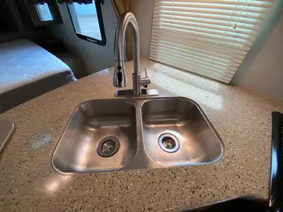 2017 Keystone RV Cougar X-Lite photo 21