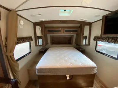 2017 Keystone RV Cougar X-Lite photo 24