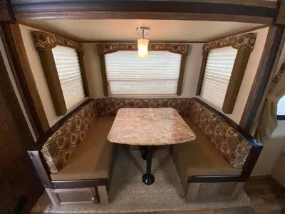 2017 Keystone RV Cougar X-Lite photo 23