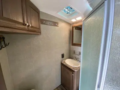 2017 Keystone RV Cougar X-Lite photo 34