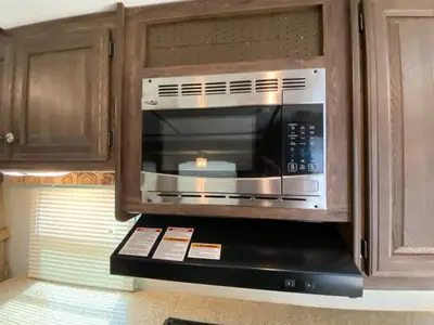 2017 Keystone RV Cougar X-Lite photo 17