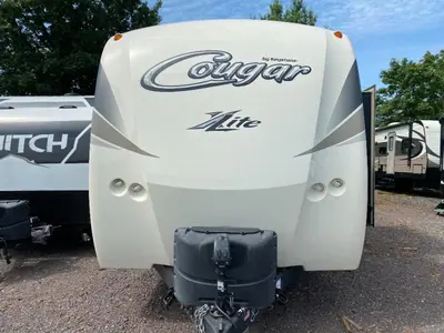 2017 Keystone RV Cougar X-Lite photo 4