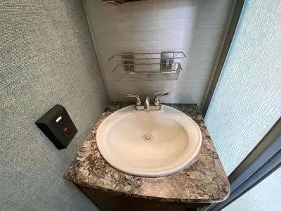 2017 Keystone RV Cougar X-Lite photo 37