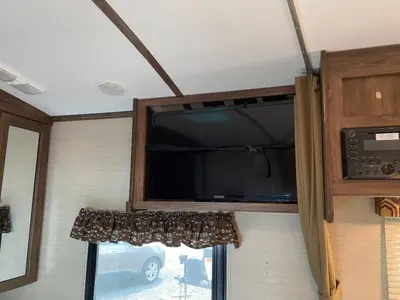 2017 Keystone RV Cougar X-Lite photo 27