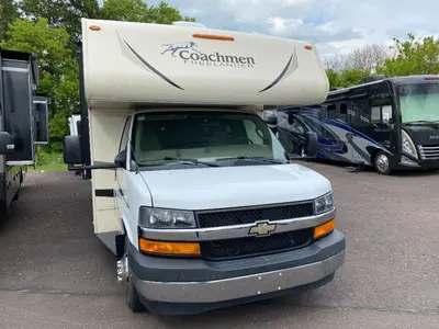 2018 Coachmen RV Freelander photo 2