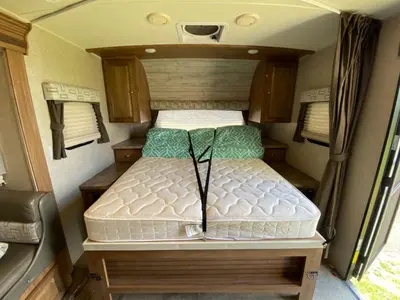 2018 Forest River RV Flagstaff Super Lite photo 43