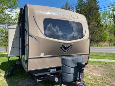 2018 Forest River RV Flagstaff Super Lite photo 2