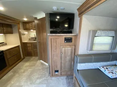 2018 Forest River RV Flagstaff Super Lite photo 18