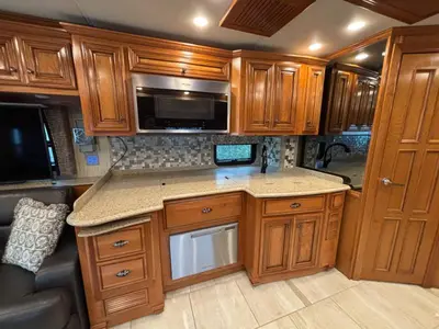 2018 Newmar Dutch Star photo 40