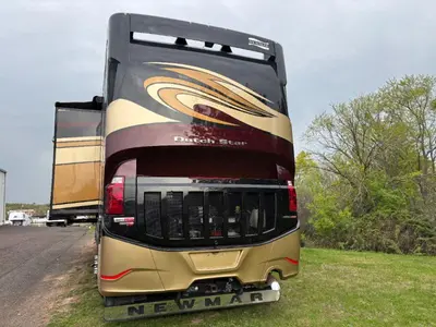 2018 Newmar Dutch Star photo 11