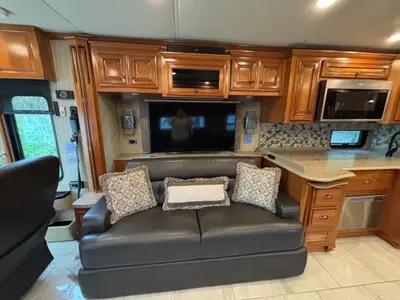 2018 Newmar Dutch Star photo 36