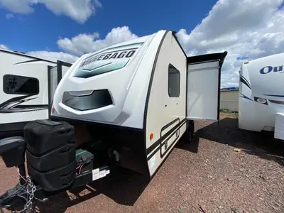 2018 Winnebago Industries Towables Micro Minnie photo 4