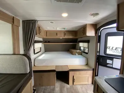 2018 Winnebago Industries Towables Micro Minnie photo 35