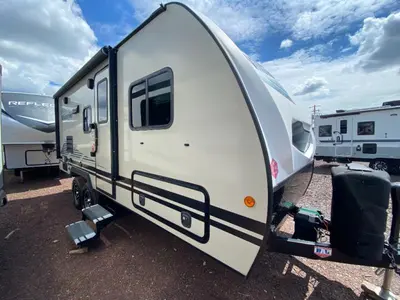 2018 Winnebago Industries Towables Micro Minnie photo 12