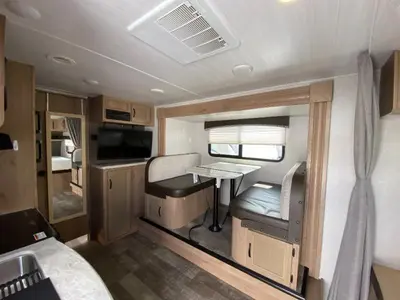 2018 Winnebago Industries Towables Micro Minnie photo 13