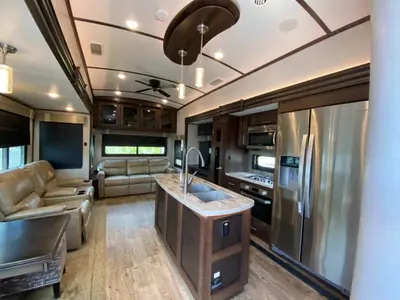 2019 Jayco North Point photo 18