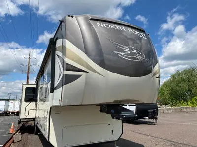 2019 Jayco North Point photo 3