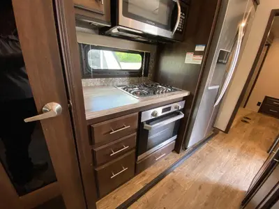 2019 Jayco North Point photo 34