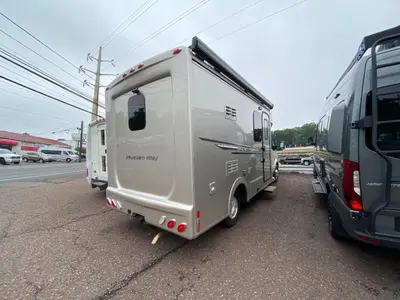 2019 Pleasure-Way Plateau XLMB photo 6
