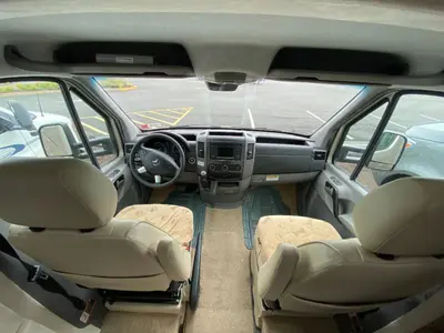 2019 Pleasure-Way Plateau XLMB photo 31