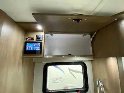 2019 Pleasure-Way Plateau XLMB photo 23