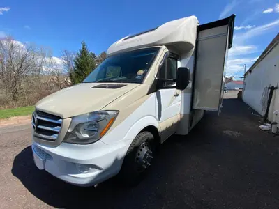 2019 Thor Motor Coach Gemini photo 4