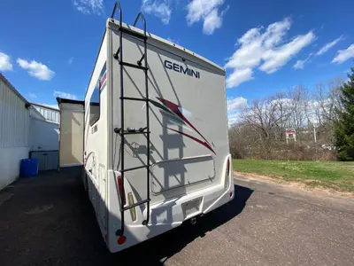 2019 Thor Motor Coach Gemini photo 8