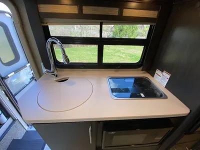 2019 Thor Motor Coach Gemini photo 23